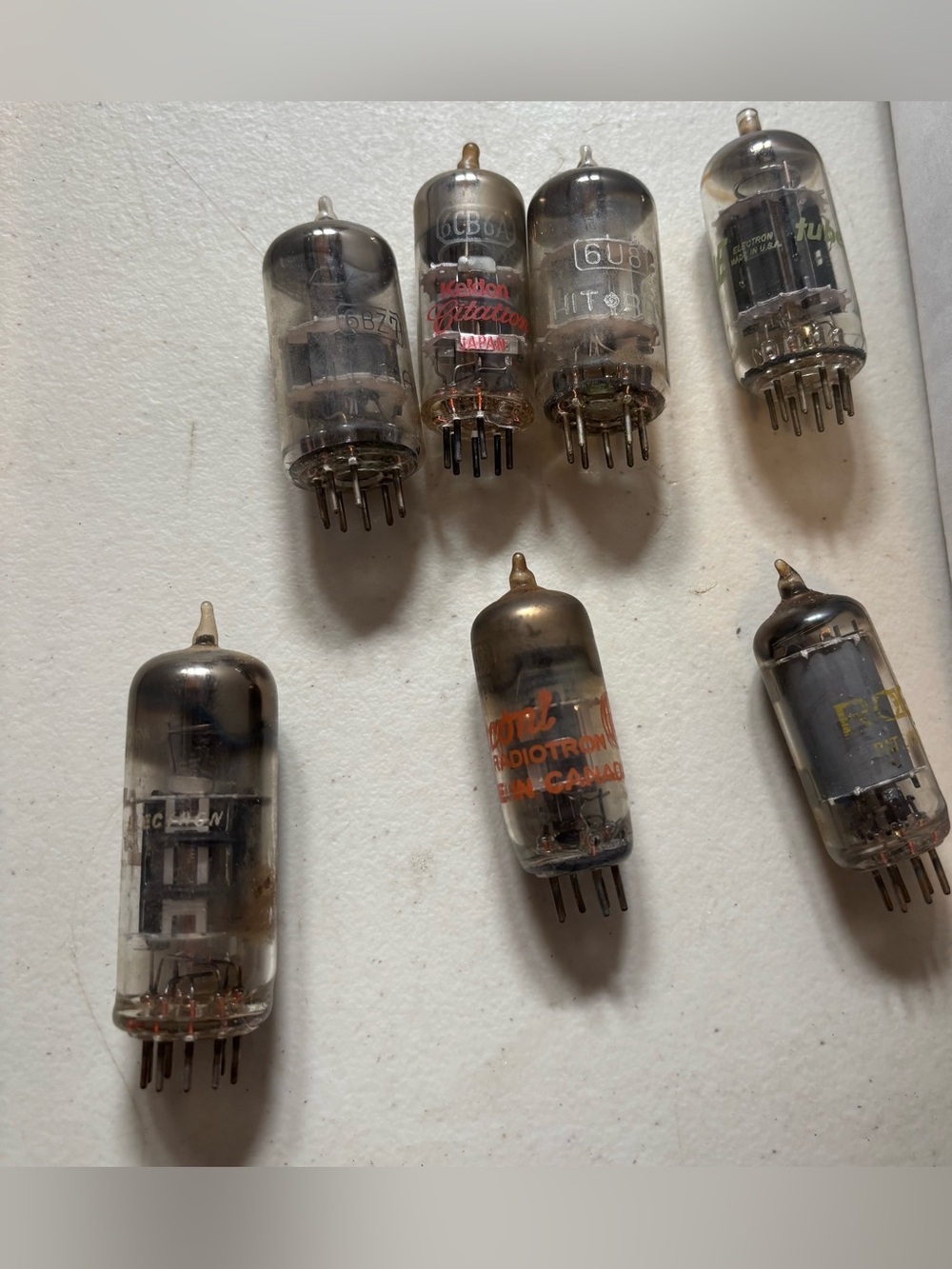 7 VINTAGE ELECTRONIC VACUUM TUBES
